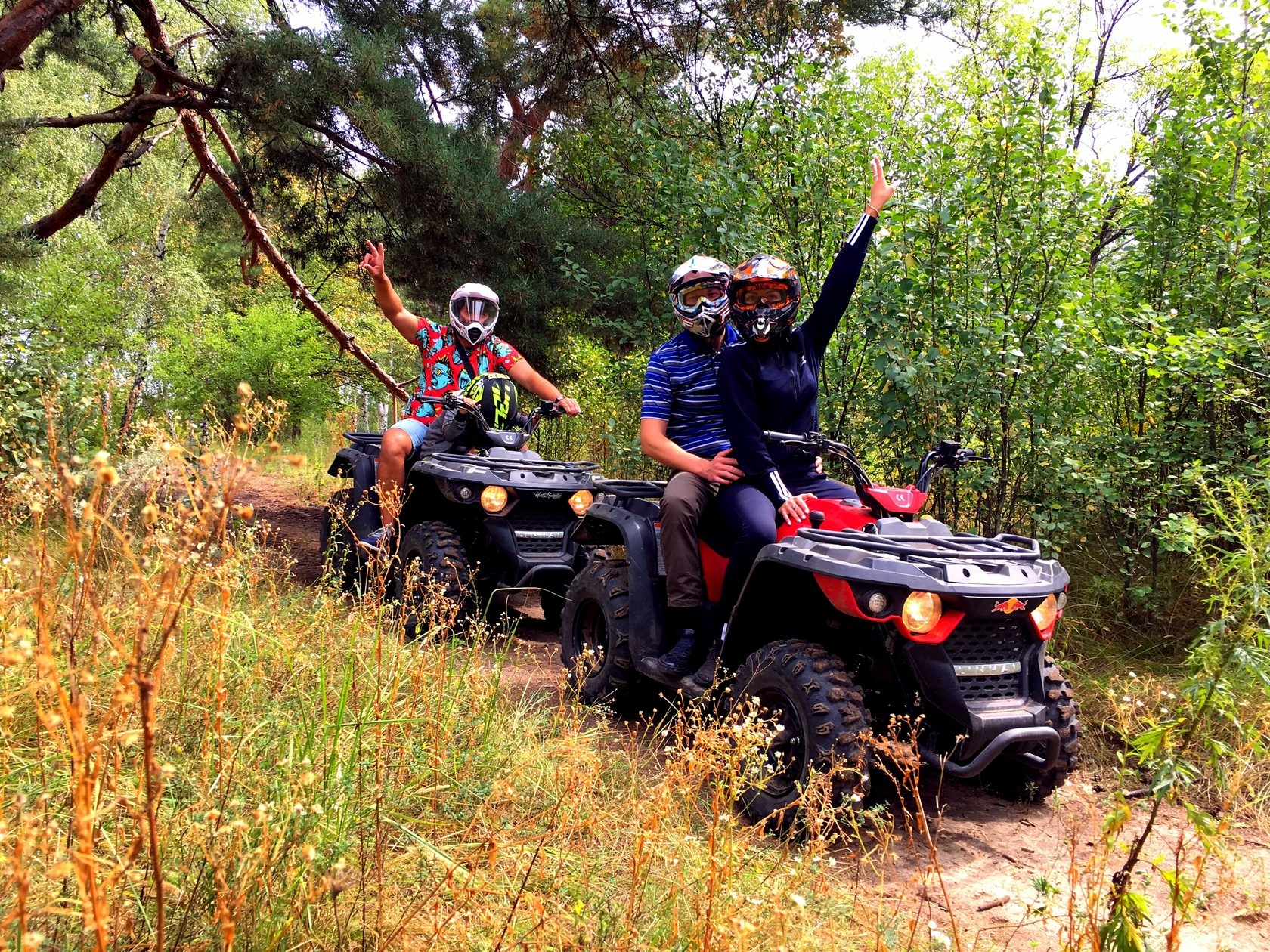 Поездка на квадроциклах: активный отдых и адреналин
